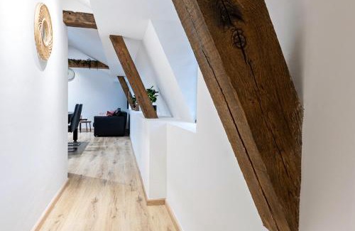 Trooz House | Aux Caprices de Leah