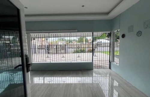 Saint Andrew House | Ava’s Luxury Suite 2BR -Pool