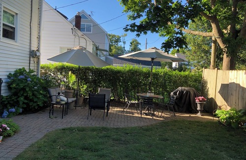 Bellevue Avenue Historic District House | Avail Sept-June. Charming 3 bedroom home. Walk to shops, restaurants, Cliff Walk