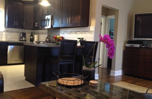 Napa Cottage | Available * Downtown Napa- Beautifully Remodeled -2Bedroom 2 Bathroom Home