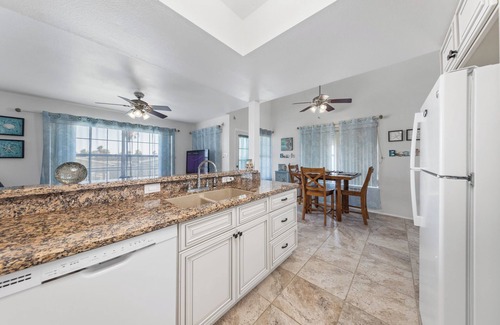 Port Isabel Cottage | Available for Spring! Lazy Days Sea Cottage #1015