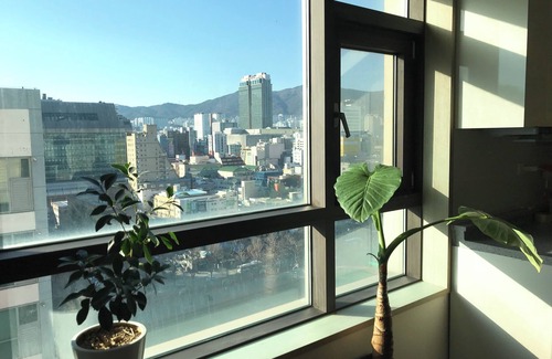 Busanjin Apartment | Available for up to 30 people 4-bedroom apartment in enchanting Busan with WiFi