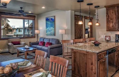 Peak 8 Condo | Available ONLY May 21-28, 2023 Grand Colorado peak 8 Breckenridge condo