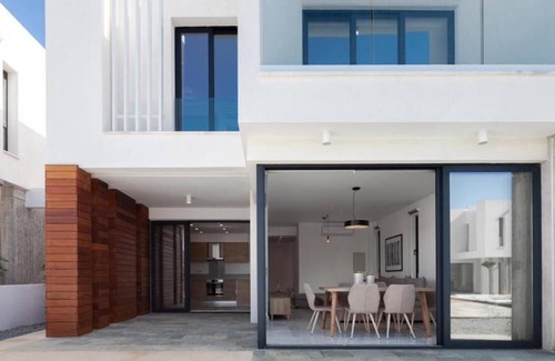 Emba Villa | Avalon 1 villa 6, 3-bedroom Villa with Communal Pool