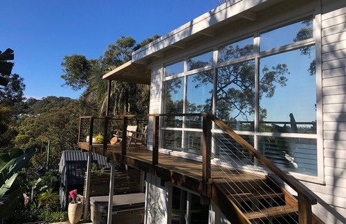 Avalon Beach House | Avalon central location , ocean views, privacy.