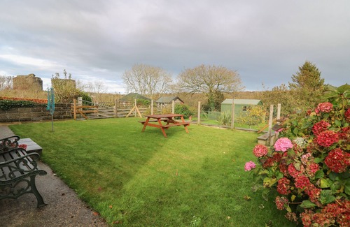 Cilgerran Cottage | AVALON, family friendly, character holiday cottage in Cilgerran
