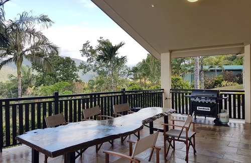 Redlynch House | Avalon, Redlynch - Space, comfort & privacy for Family holiday get-togethers