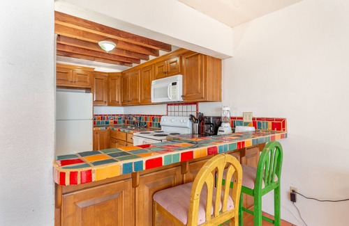 Santa Ana House | Aventura: Mirador beachfront condo, close to bars, restaurants, & Malecon