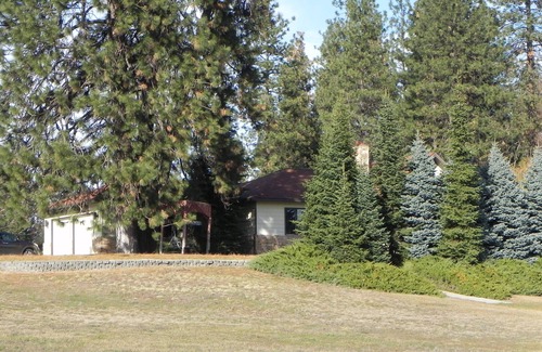 Mead House | Aviator Dreams; Spacious Retreat Located On Small Local Airport