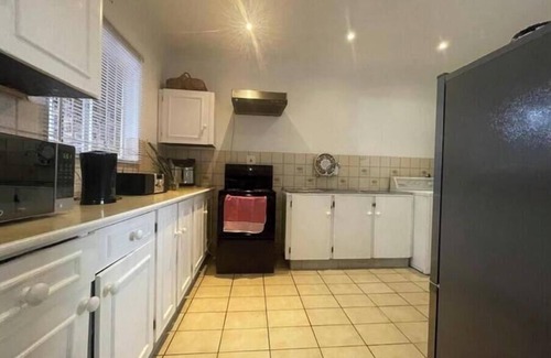 Croydon House | Aviator's Nest OR Tambo