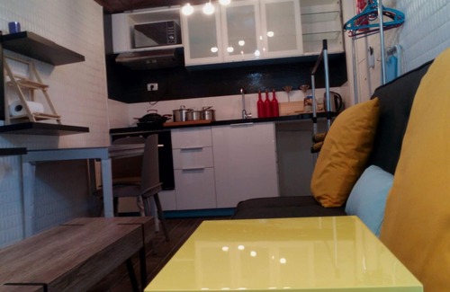 Tel Aviv Apartment | Avis Place -designed two-bedroom penthouse apartment with breathtaking views
