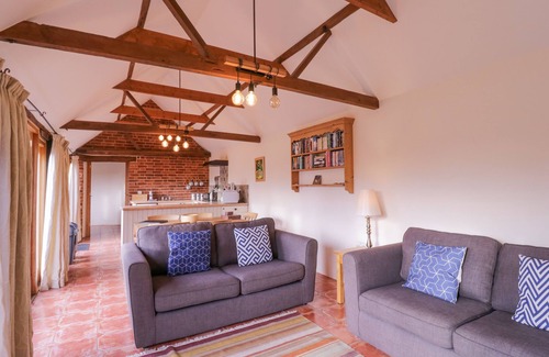 Dunwich Cottage | AVOCET COTTAGE, pet friendly, character holiday cottage in Westleton
