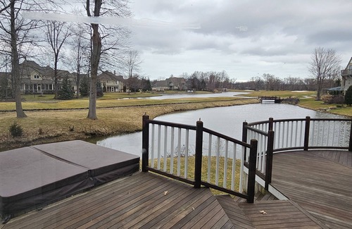 Avon House | Avon Lake, Avon golf course home, 1,000 s.f. open outdoor deck on course lake