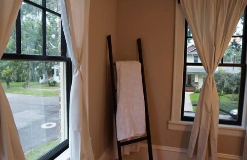 Avondale Apartment | Avonly Place Convenient Historic Hideaway