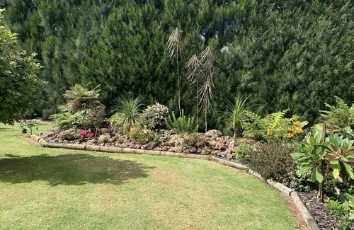 Maungatapere Cottage | AvoStay Cottage - peaceful orchard setting at Maungatapere