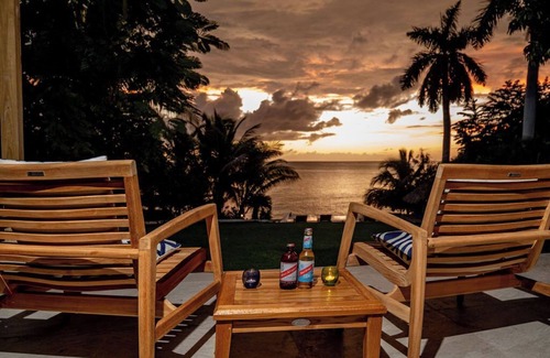 Belmont Villa | Award-winning villa with private beachfront and pool