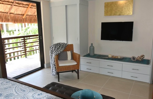 Downtown House | Award Winning Oceanfront PH w/Private Pool @Mamitas Beach