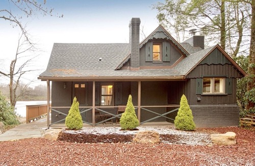 Lake Harmony Cabin | Award Winning NYC Architect Designed Lakefront Cabin