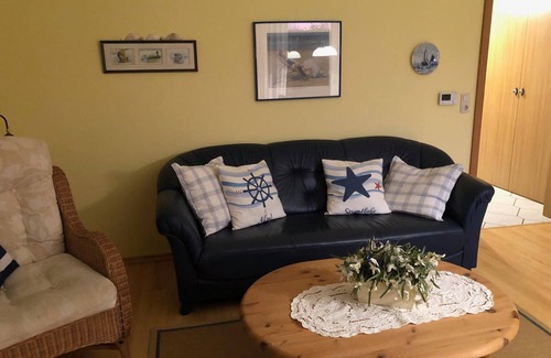 Altfunnixsiel Apartment | Away from the hustle and bustle of seaside resorts, you can in this friendly ground floor