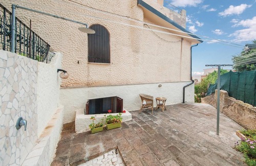 Porto Alabe Apartment | Awesome apartment in Porto Alabe OR