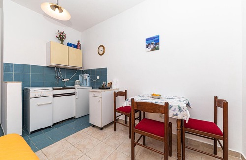 Seget Donji Apartment | Awesome apartment in Seget Donji