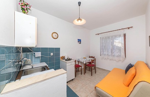 Seget Donji Apartment | Awesome apartment in Seget Donji