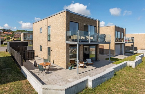 Tejn Apartment | Awesome apartment in Allinge with WiFi