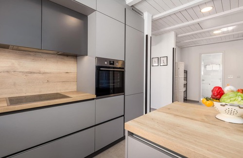 Rab Apartment | Awesome apartment in Barbat with WiFi