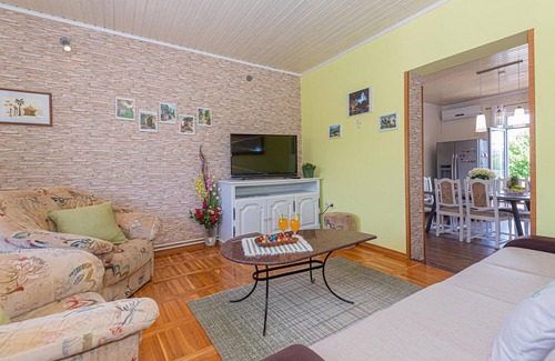 Sibenik Apartment | Awesome apartment in Dubrava with WiFi