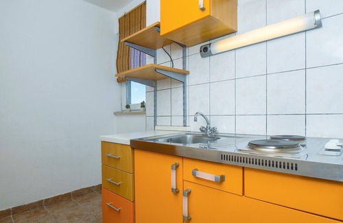 Central Dalmatia Apartment | Awesome apartment in Duce