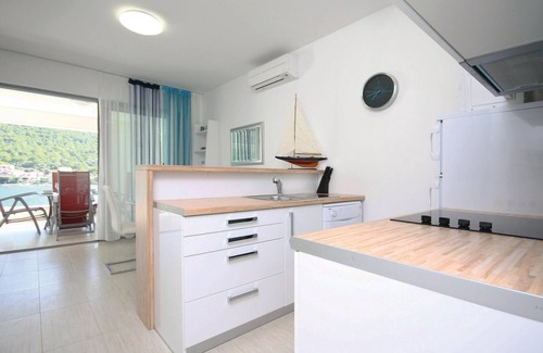 Grebastica Apartment | Awesome apartment in Grebastica