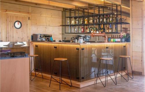 Postomino Apartment | Awesome Apartment In Jezierzany