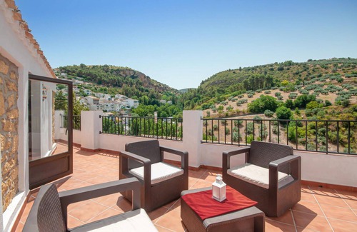 Montefrio Apartment | Awesome apartment in Monterio with WiFi