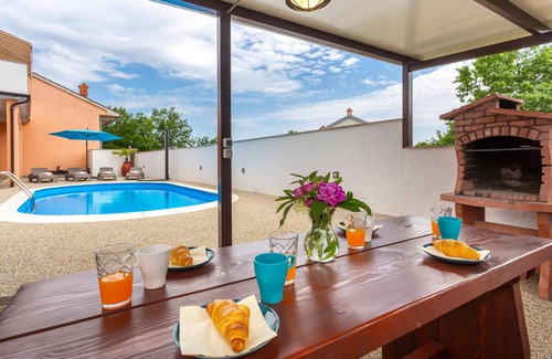 Kuceli Apartment | Awesome apartment in Matulji with WiFi