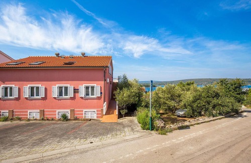 Punat Apartment | Awesome apartment in Punat with WiFi