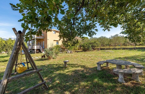 Posedarje Apartment | Awesome apartment in Slivnica with WiFi
