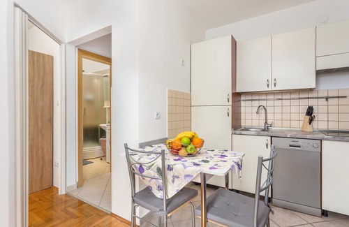 Viskovo Apartment | Awesome apartment in Viskovo with kitchen
