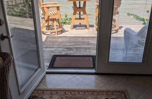 Bacliff Apartment | Awesome getaway on the Bay! Get on island time w/us! Enjoy our amazing sunsets