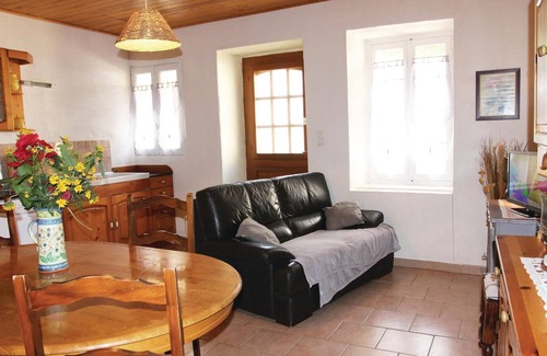 Saint-Julien-de-Peyrolas House | Awesome home in St. Julien de Peyrolas