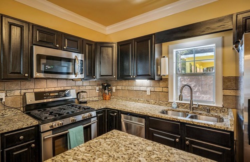 Government Hill House | Awesome home 5 minutes from the Pearl!