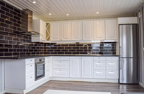 Almhult Municipality House | Awesome home in älmhult with kitchen