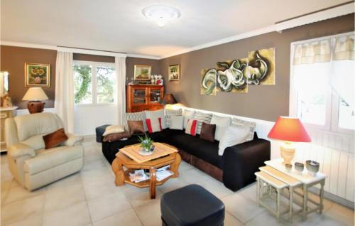 Bedarrides House | Awesome Home In Bédarrides