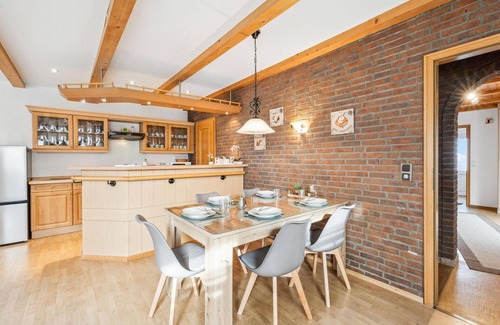 Victorbur House | Awesome home in Südbrookmerland