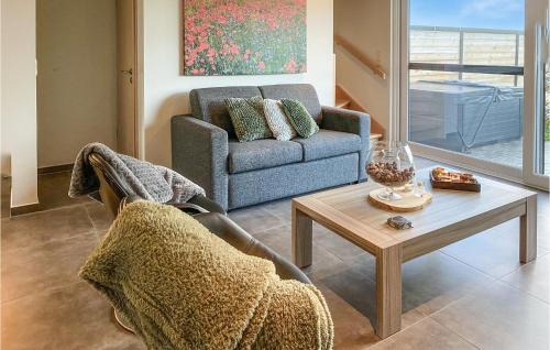 Nieuwkapelle House | Awesome Home In Diksmuide With Wifi