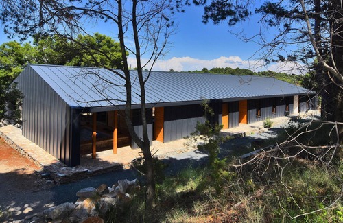 Dragove House | Awesome home in Dragove with WiFi