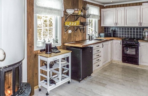 Sor-Fron House | Awesome home in Gålå with sauna