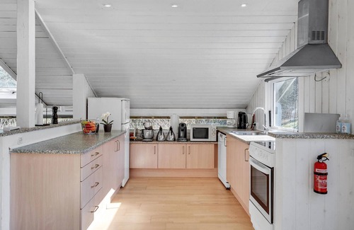 Glesborg House | Awesome home in Glesborg with sauna