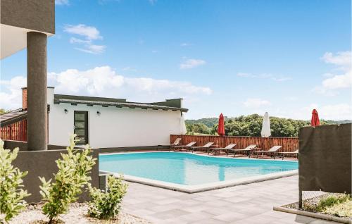 Grabrovnik House | Awesome Home In Grabrovnik With Sauna
