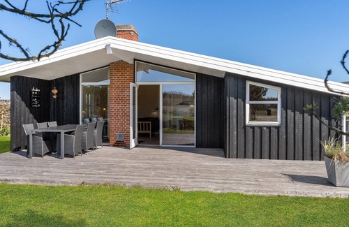 Hirtshals House | Awesome home in Hirtshals with WiFi