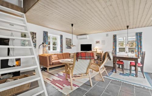 Vejle Municipality House | Awesome Home In Jelling With Wifi